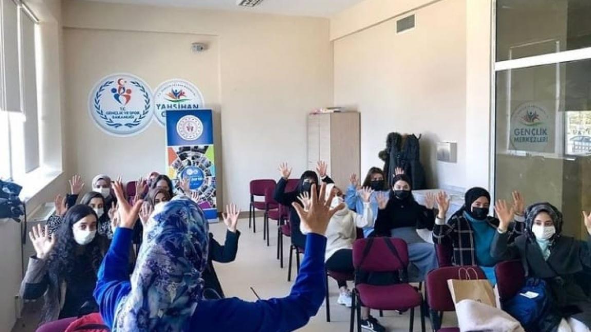 Kırıkkale Gençlik ve Spor İl Müdürlüğüne bağlı Yahşihan Gençlik Merkezi' nde açtığımız 'İşaret Dili' kursumuz